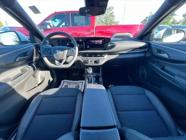 2025 Buick NV Preferred FWD