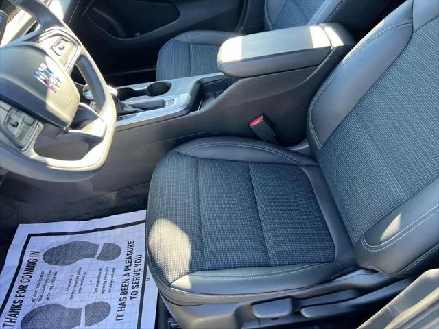 2025 Buick NV Preferred FWD