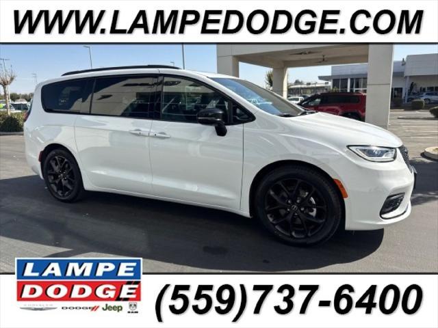 2026 Chrysler Pacifica Limited for sale in Visalia, CA