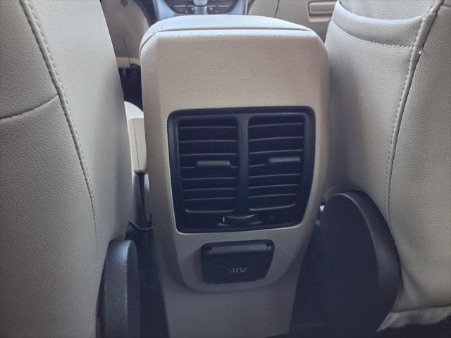 2017 Ford C-Max Hybrid Titanium