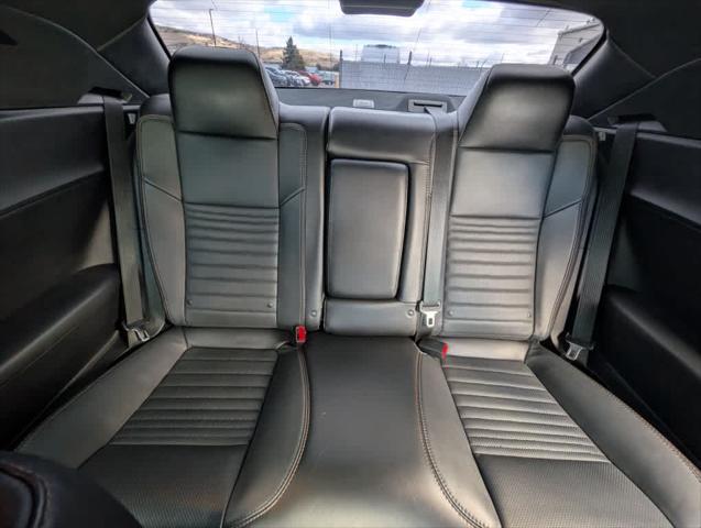 2016 Dodge Challenger R/T Plus Shaker