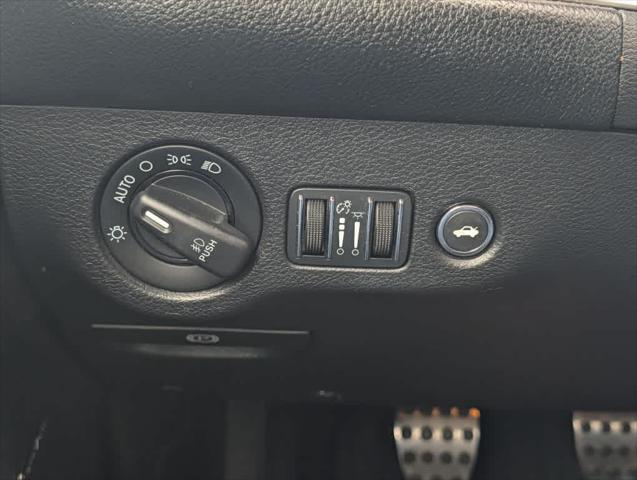 2016 Dodge Challenger R/T Plus Shaker