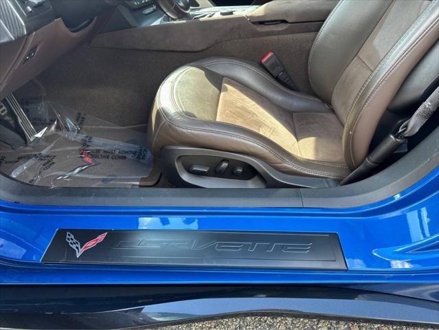 2014 Chevrolet Corvette Stingray Z51 2dr Coupe w/3LT
