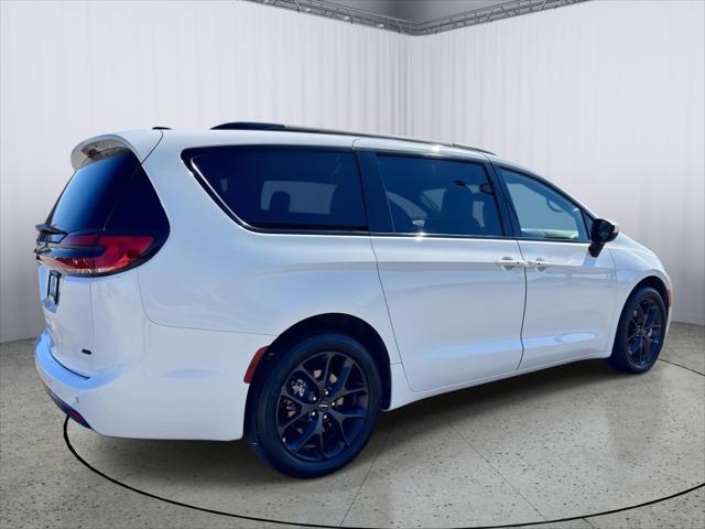 2023 Chrysler Pacifica Touring L AWD