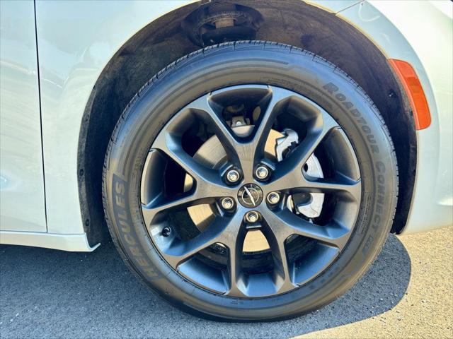 2023 Chrysler Pacifica Touring L AWD