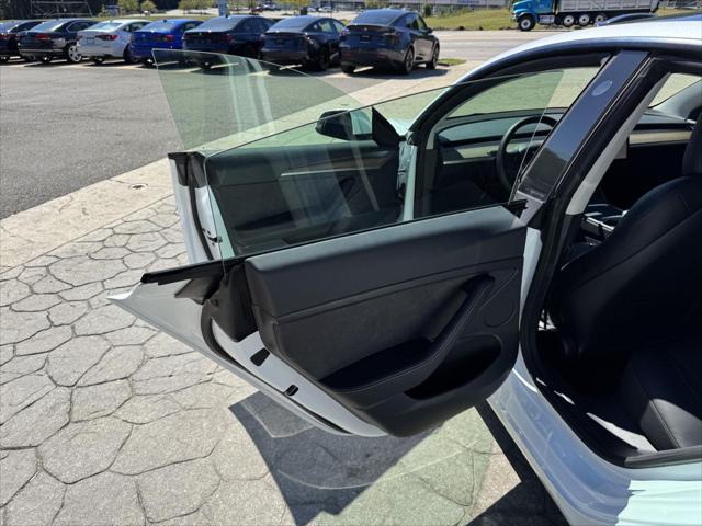 2022 Tesla Model 3 Long Range Dual Motor All-Wheel Drive