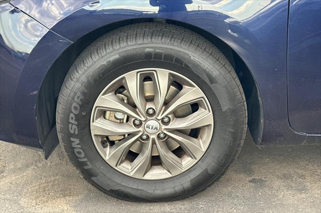 2021 Kia Sedona LX