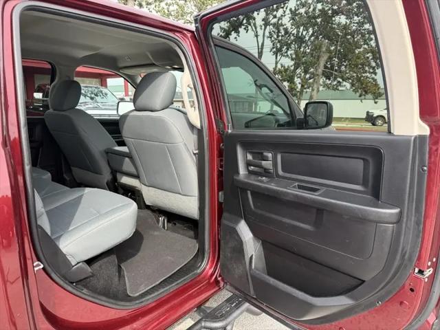 2017 Ram 1500 Express Crew Cab 4x4 57 Box