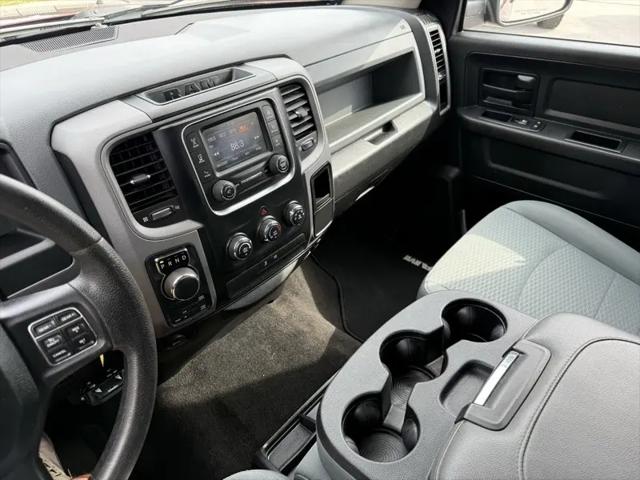 2017 Ram 1500 Express Crew Cab 4x4 57 Box