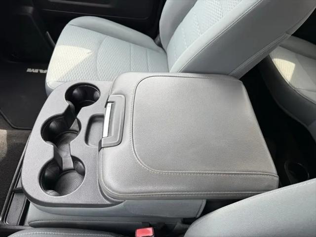 2017 Ram 1500 Express Crew Cab 4x4 57 Box