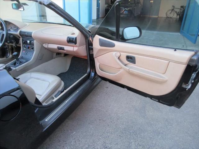 1996 BMW Z3 5 SPEED MANUAL**LOCAL TRADE**