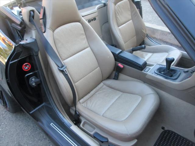 1996 BMW Z3 5 SPEED MANUAL**LOCAL TRADE**