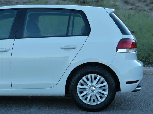 2011 Volkswagen Golf 2.5L 4-Door