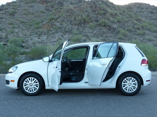 2011 Volkswagen Golf 2.5L 4-Door