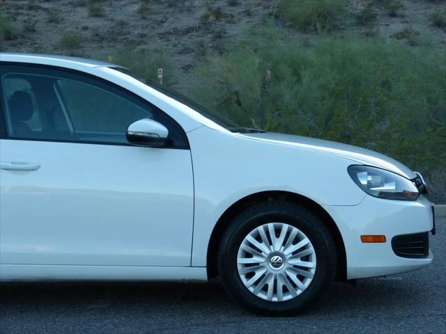 2011 Volkswagen Golf 2.5L 4-Door