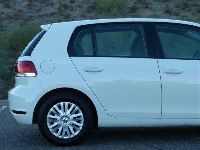 2011 Volkswagen Golf 2.5L 4-Door