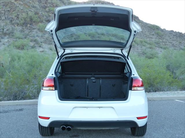 2011 Volkswagen Golf 2.5L 4-Door