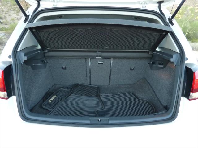 2011 Volkswagen Golf 2.5L 4-Door