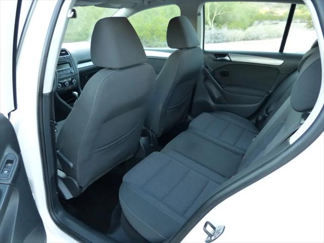 2011 Volkswagen Golf 2.5L 4-Door