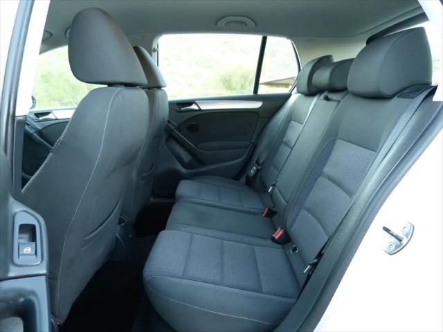 2011 Volkswagen Golf 2.5L 4-Door