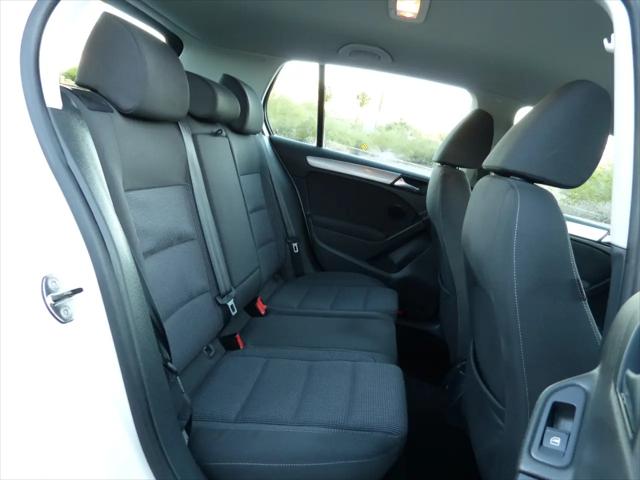2011 Volkswagen Golf 2.5L 4-Door