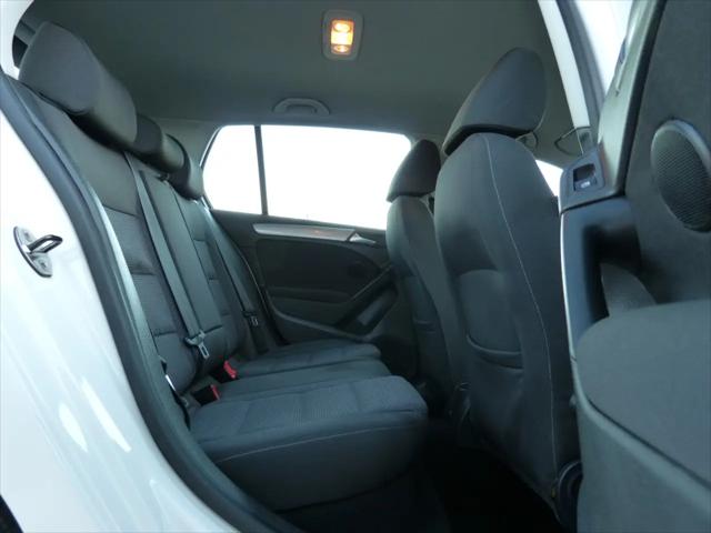 2011 Volkswagen Golf 2.5L 4-Door