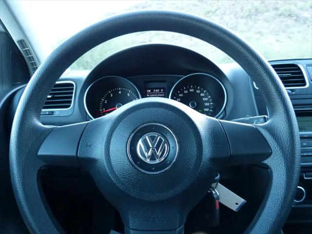 2011 Volkswagen Golf 2.5L 4-Door
