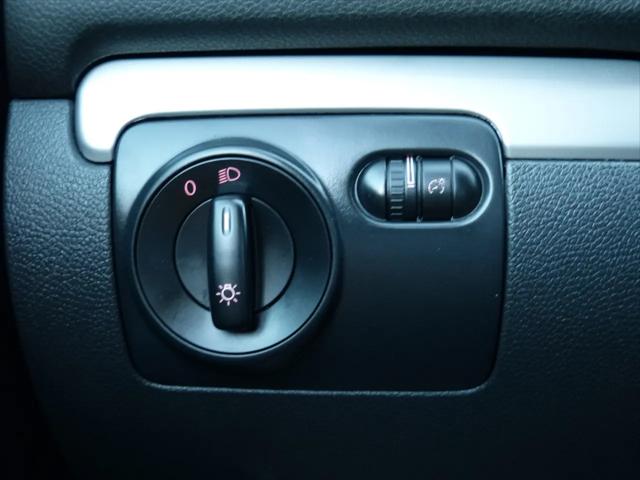 2011 Volkswagen Golf 2.5L 4-Door