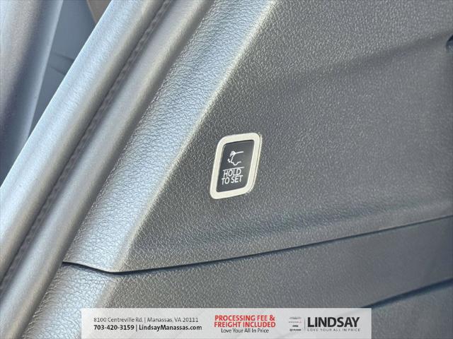 2027 Chrysler Pacifica LX