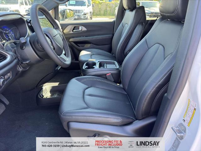 2027 Chrysler Pacifica LX