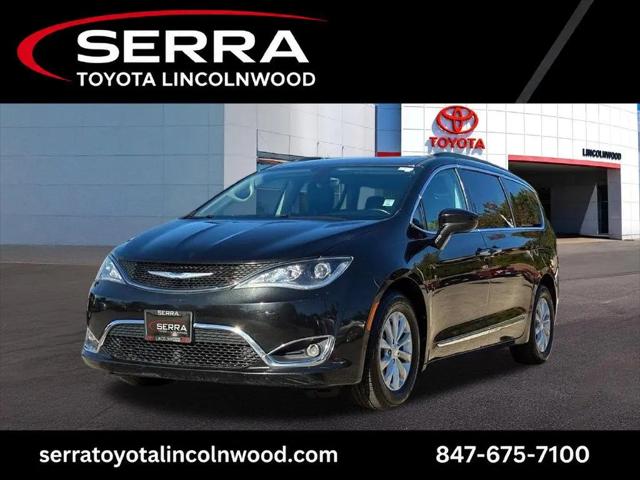 2017 Chrysler Pacifica Touring-L for sale in Lincolnwood, IL