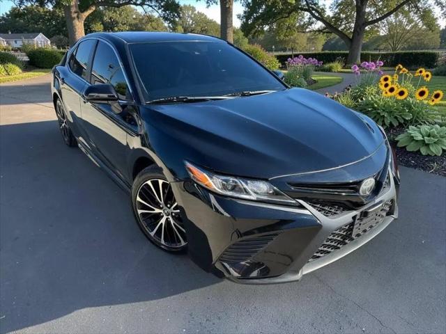 2019 Toyota Camry SE for sale in Downers Grove, IL
