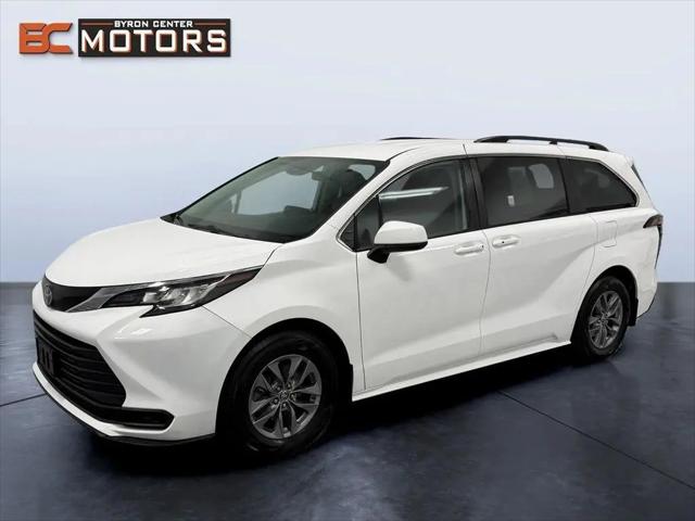 2022 Toyota Sienna LE for sale in Byron Center, MI
