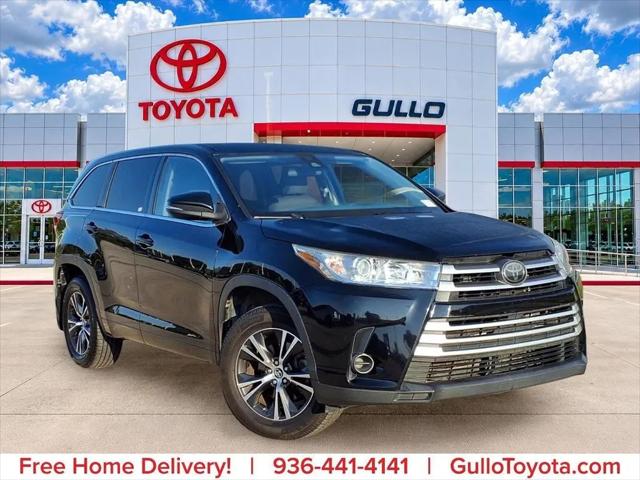 2018 Toyota Highlander LE for sale in Conroe, TX