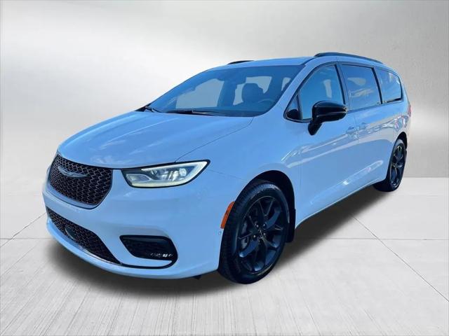 2024 Chrysler Pacifica Limited AWD for sale in Hillsdale, MI