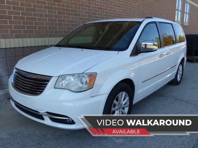 2015 Chrysler Town & Country Limited Platinum for sale in New Haven, MI