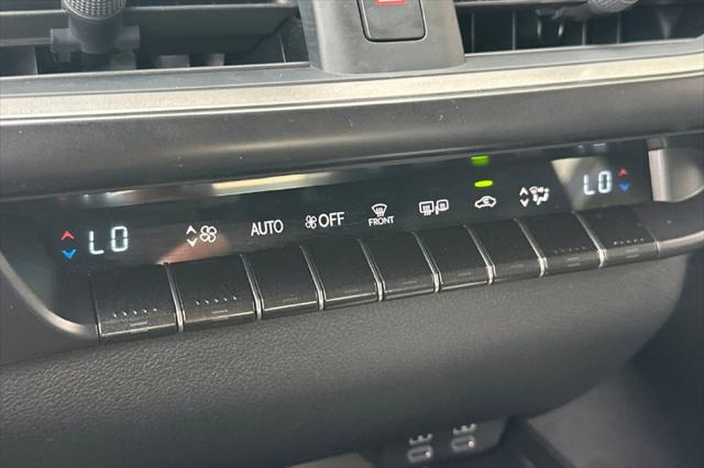 2026 Lexus 300 Premium
