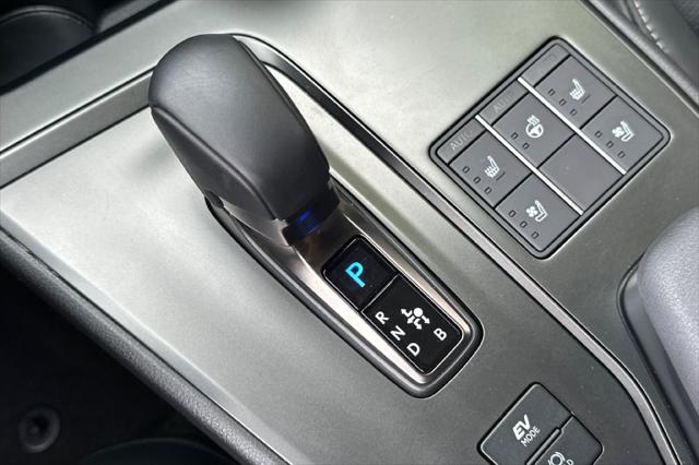 2026 Lexus 300 Premium