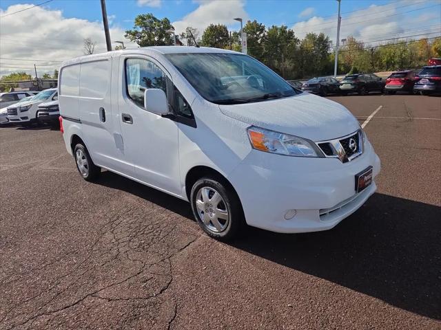 2017 Nissan NV200 SV for sale in Hatfield, PA