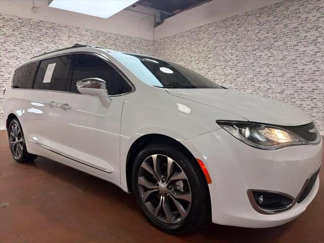2017 Chrysler Pacifica Limited for sale in Columbia, TN