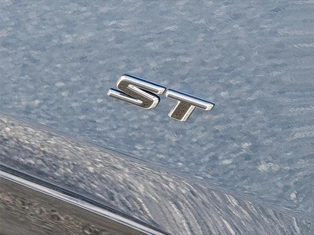2026 Buick NV Sport Touring FWD