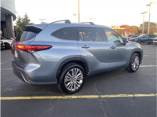 2023 Toyota Highlander Platinum