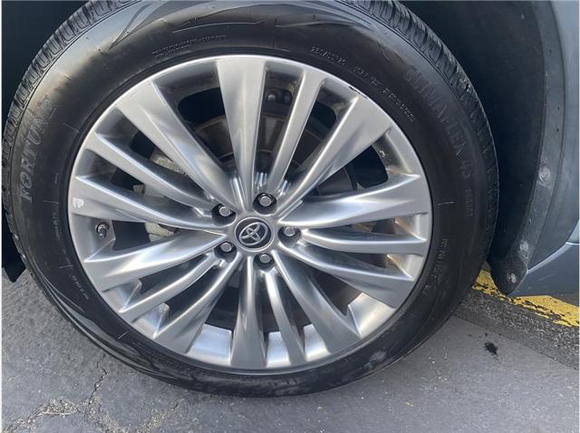 2023 Toyota Highlander Platinum