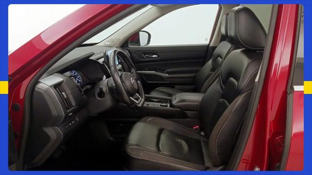 2023 Nissan Pathfinder SL 4WD