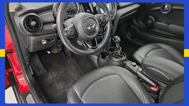 2017 MINI Hardtop Cooper