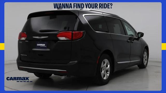 2017 Chrysler Pacifica Touring-L Plus