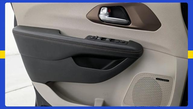 2017 Chrysler Pacifica Touring-L Plus