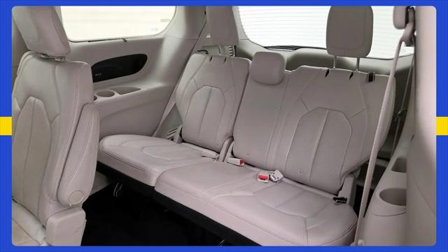 2017 Chrysler Pacifica Touring-L Plus