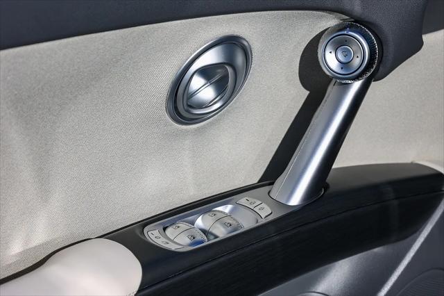 2027 Genesis GV60 19
