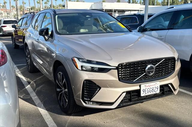 2023 Volvo XC60 B6 Ultimate Dark Theme